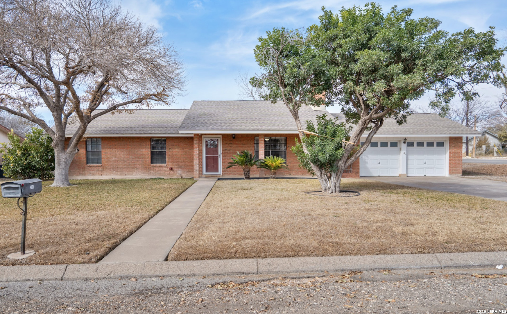 201 Peacepipe Trail Del Rio, TX 78840 - Photo 2 of 32