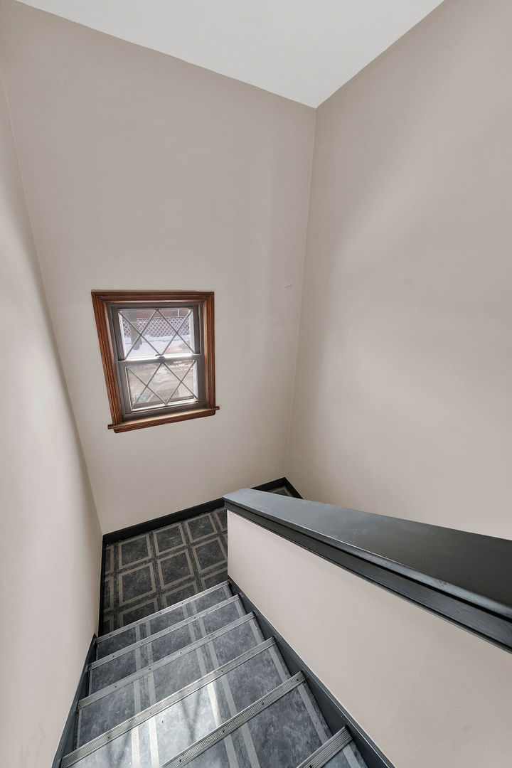 6559 South Kilpatrick Avenue Chicago, IL 60629 - Photo 15 of 26