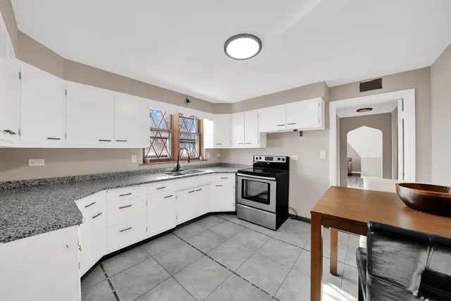 $548,900 | 6559 South Kilpatrick Avenue, Chicago, IL 60629