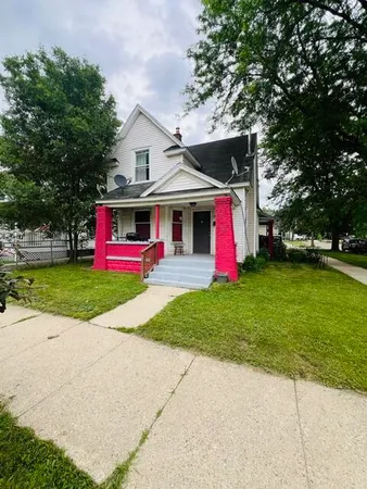 $275,000 | 944 Caulfield Avenue Southwest, Grand Rapids, MI 49503