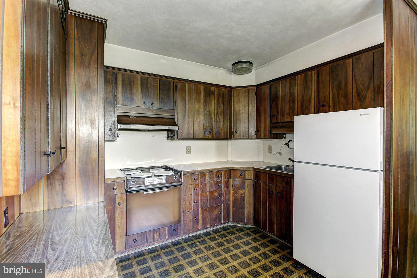 57 Ridge Road Westminster, MD 21157 - Photo 17 of 19 In-Law Suite