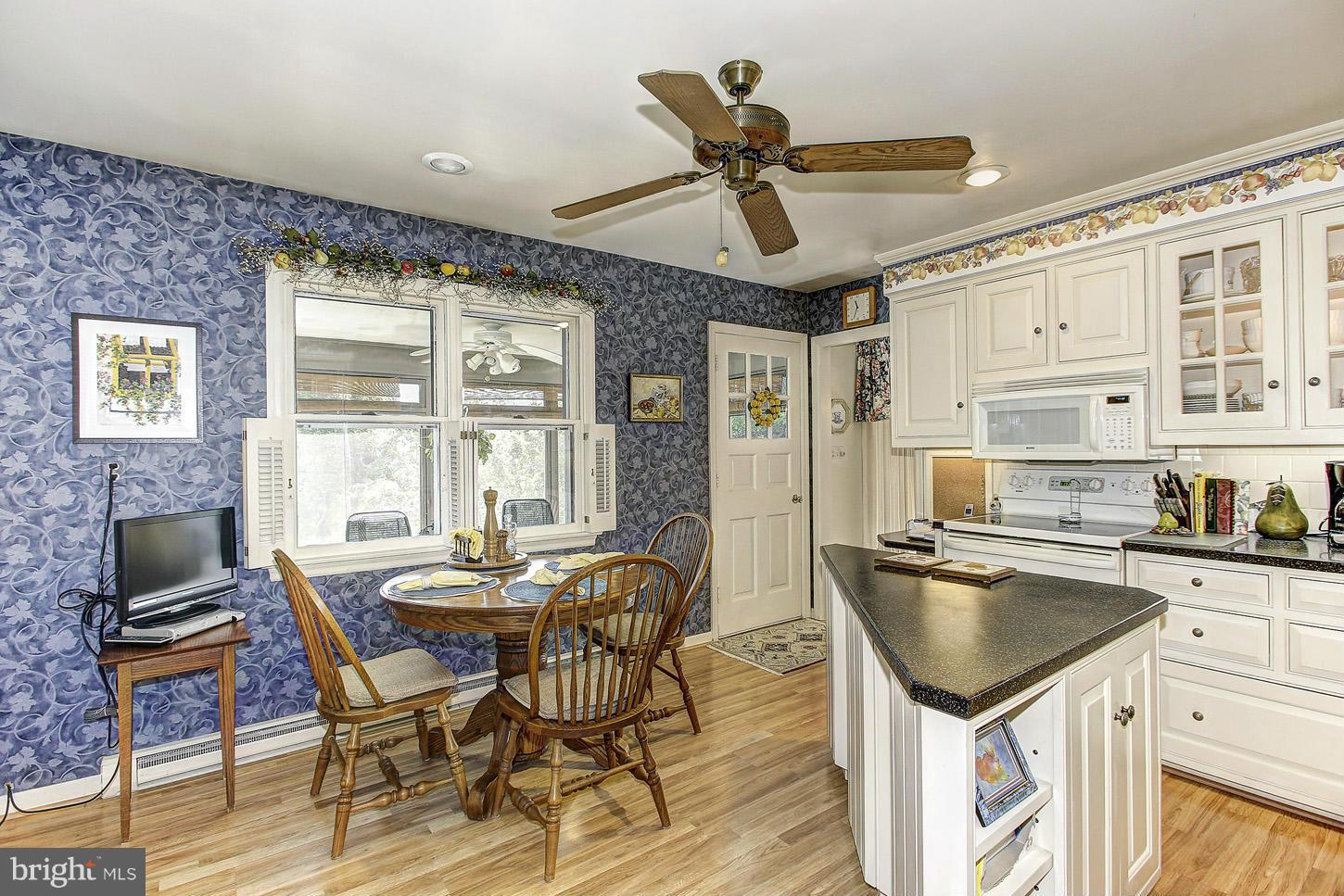 57 Ridge Road Westminster, MD 21157 - Photo 6 of 19 Kitchen