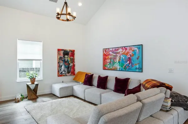 $3,500 | 2330 West St Louis Street, Tampa, FL 33607