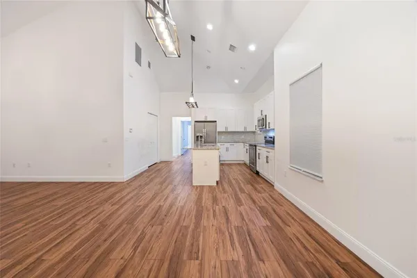 $3,500 | 2330 West St Louis Street, Tampa, FL 33607