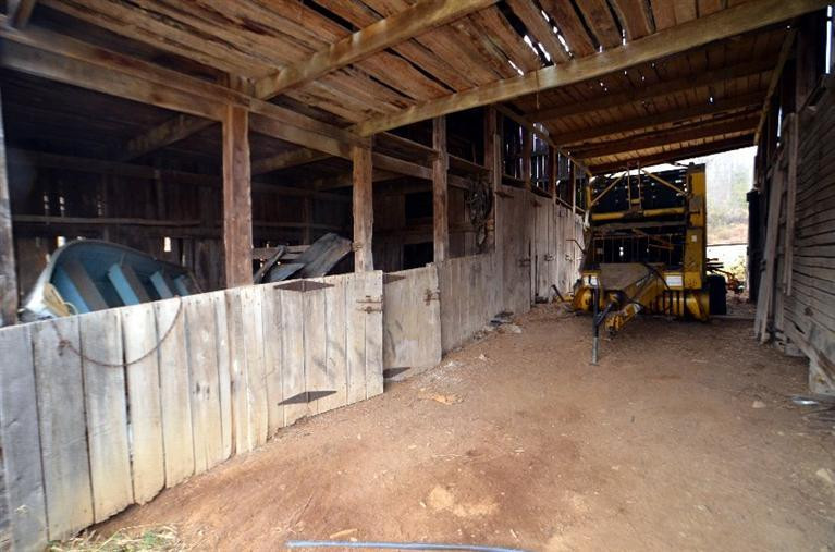 1709 Macedonia Road Irvine, KY 40336 - Photo 57 of 87 Barn has stales, corn crib, tack room an