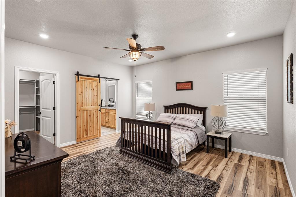 1446 Faulkner Road Sunset, TX 76270 - Photo 17 of 40