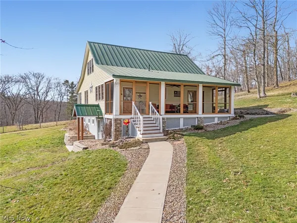 $615,000 | 2210 Scroll Road Southwest, Carrollton, OH 44615