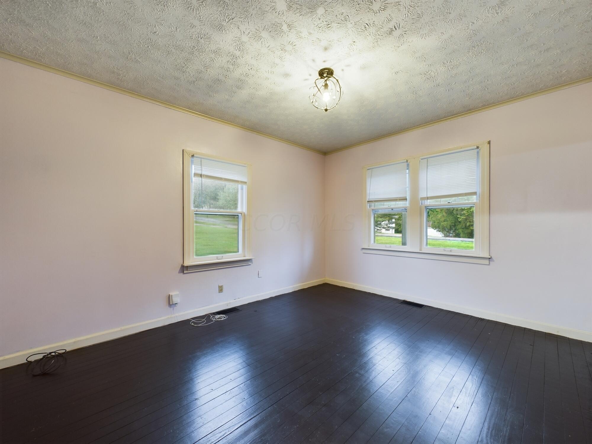 3030 Wheeling Road Lancaster, OH 43130 - Photo 14 of 41 Home Office/Family Room