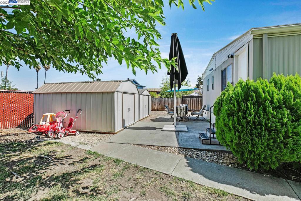 840 Sungold Circle Livermore, CA 94551 - Photo 5 of 28 a front view of a house with a garden