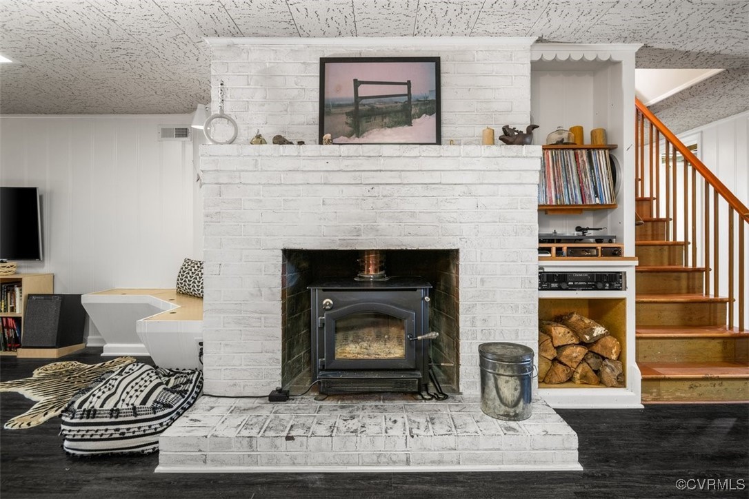 1126 Clauson Road Richmond, VA 23227 - Photo 22 of 37 Woodburning fire place