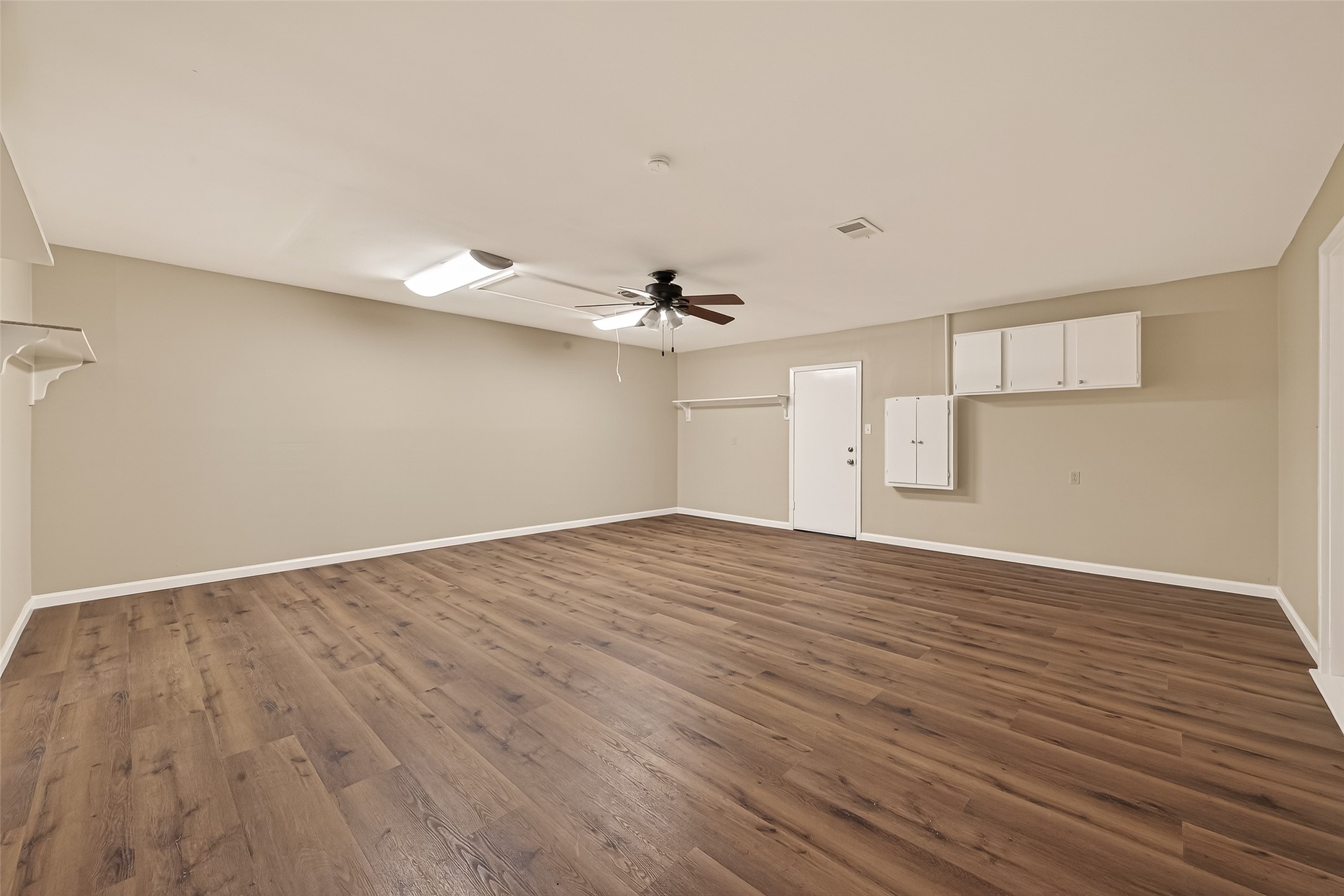 5646 Hazen Street Houston, TX 77081 - Photo 37 of 43 This versatile living space can be used as a game room, media lounge, home office, whatever fits your needs!