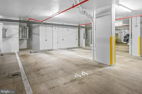 $495,000 | 19355 Cypress Ridge Terrace, Unit 802, Leesburg, VA 20176