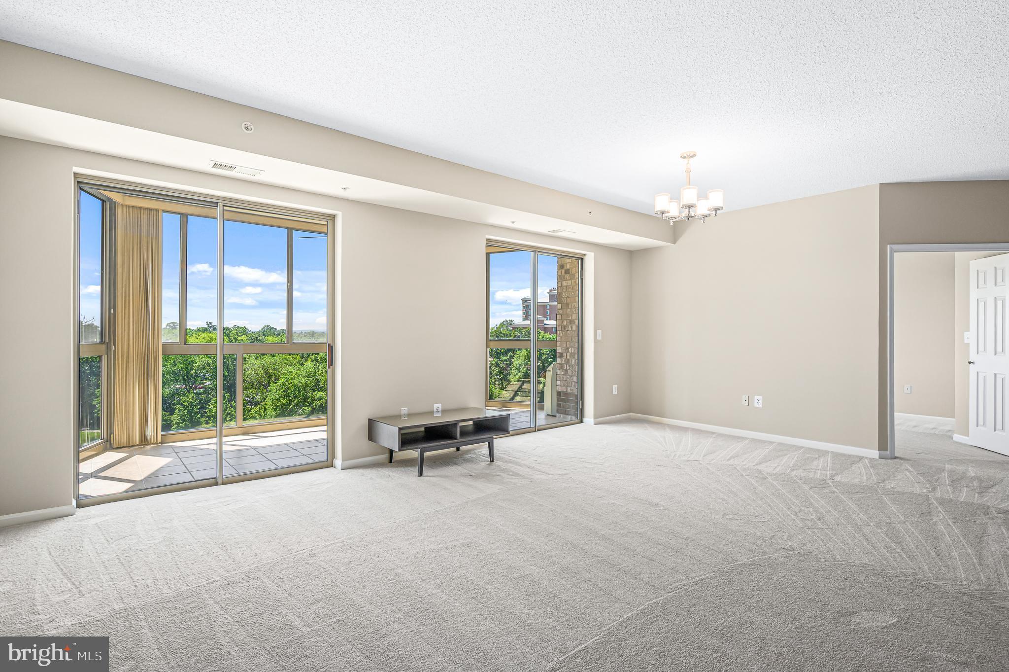 19355 Cypress Ridge Terrace, Unit 802 Leesburg, VA 20176 - Photo 2 of 45 Spacious living space