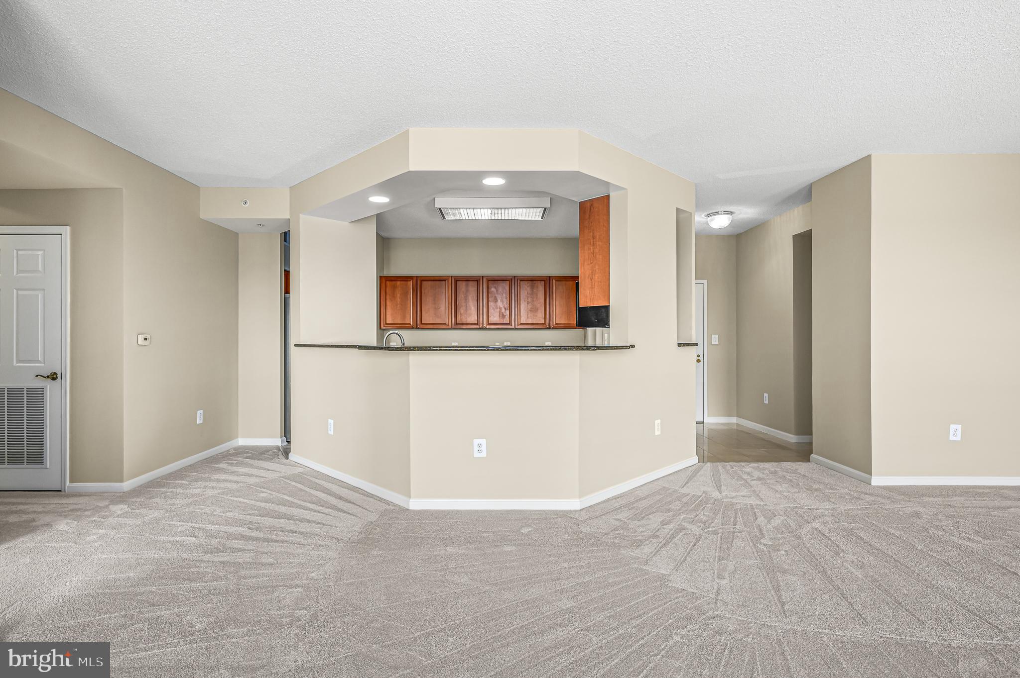 19355 Cypress Ridge Terrace, Unit 802 Leesburg, VA 20176 - Photo 7 of 45 View of Kitchen/Foyer