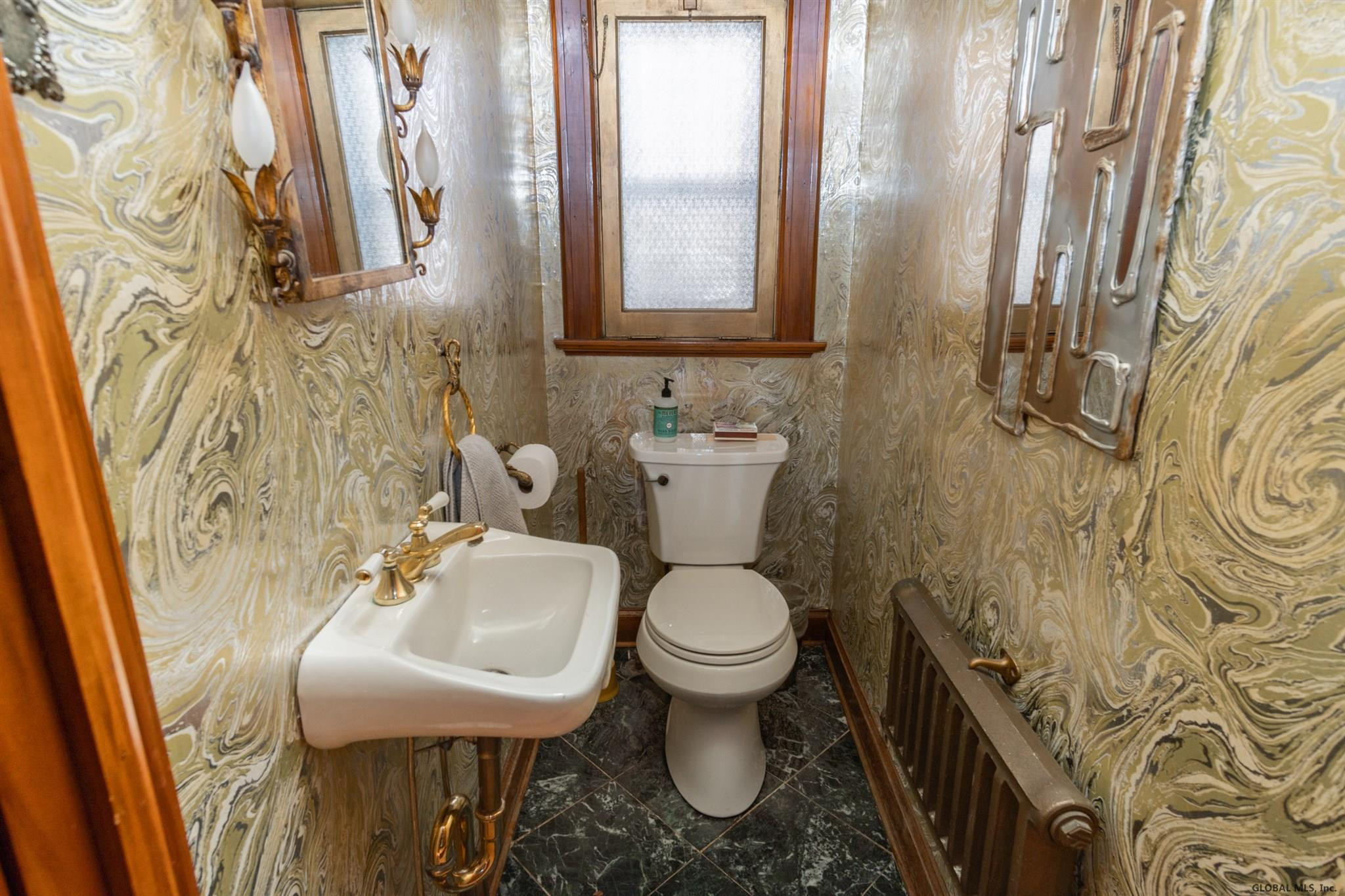 831 Wright Avenue Schenectady, NY 12309 - Photo 10 of 29 Photo 11