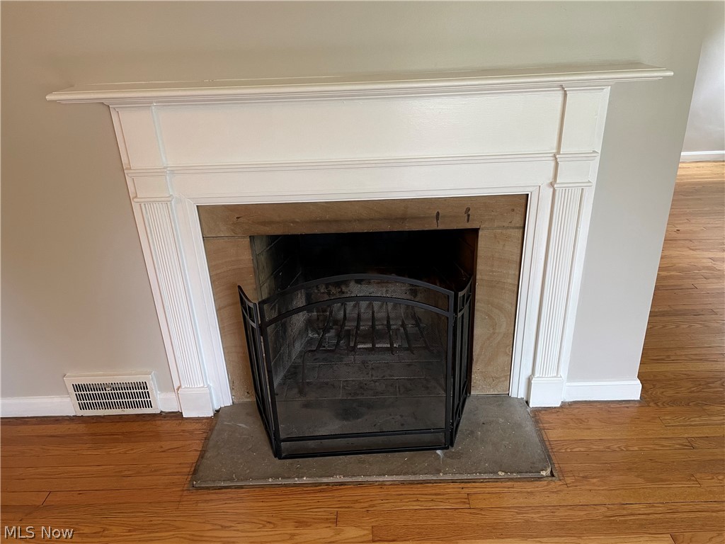 1292 Croyden Road Lyndhurst, OH 44124 - Photo 8 of 26