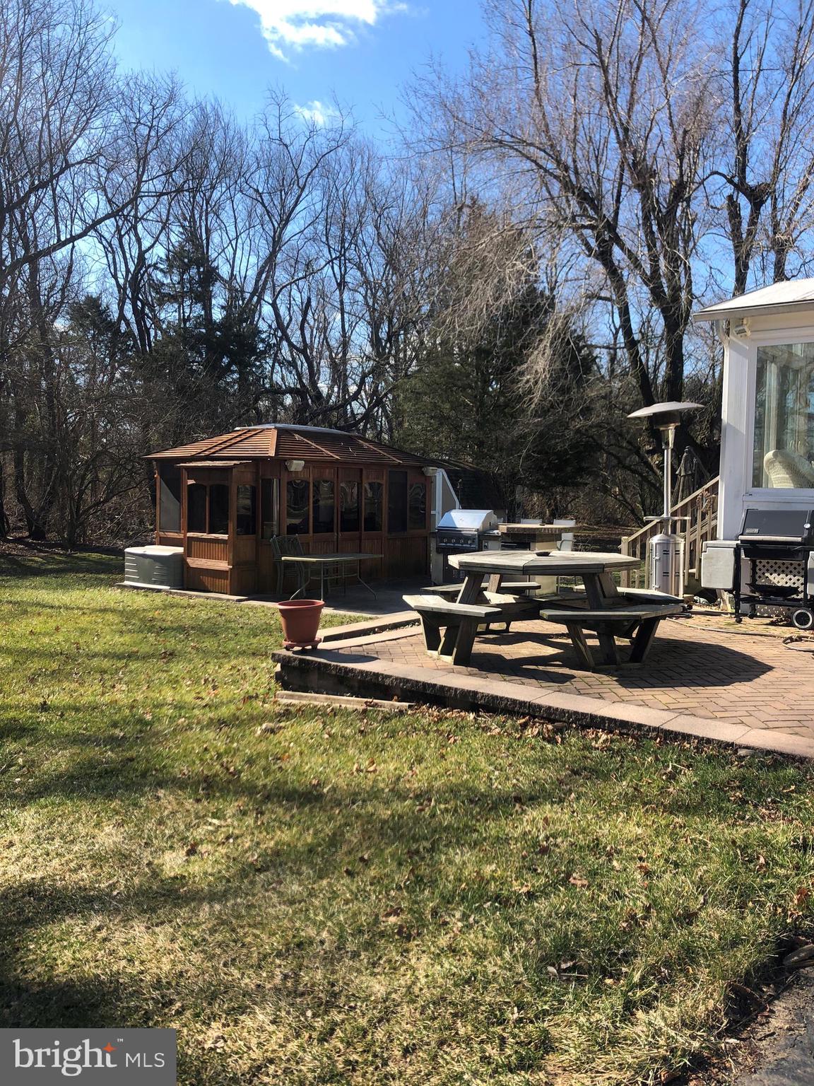 14 Richards Road Bridgeton, NJ 08302 - Photo 6 of 20 patio, picnic table, outdoor heater