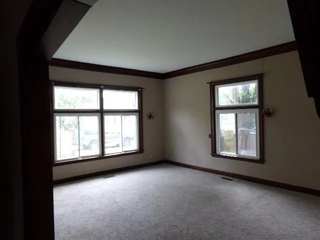 $151,800 | 105 East Clinton Street, Clinton, MO 64735