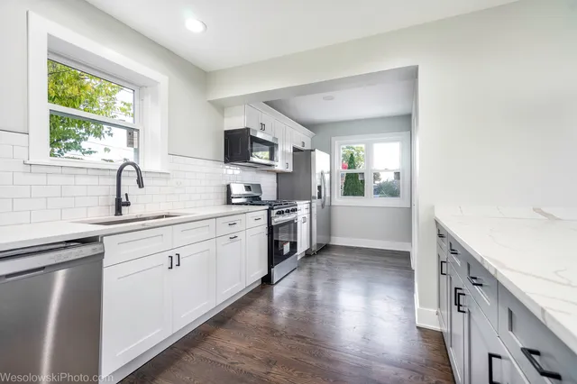 $319,900 | 4247 Anna Avenue, Lyons, IL 60534