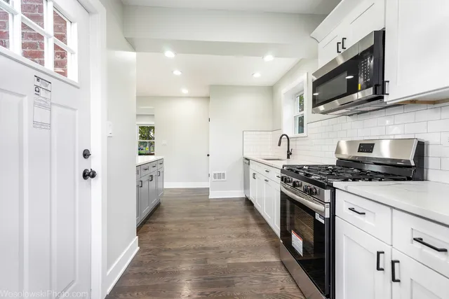 $319,900 | 4247 Anna Avenue, Lyons, IL 60534