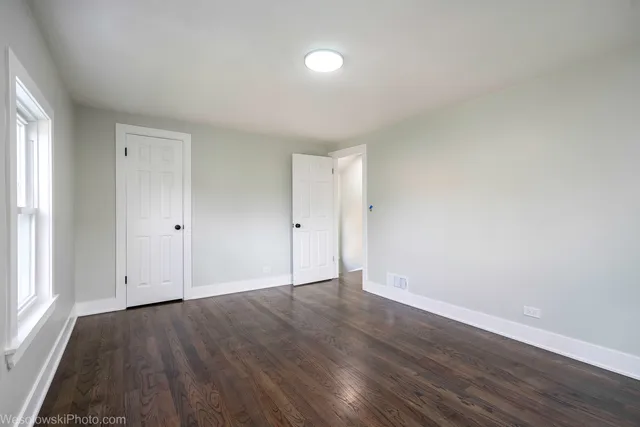 $319,900 | 4247 Anna Avenue, Lyons, IL 60534