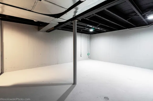 $319,900 | 4247 Anna Avenue, Lyons, IL 60534