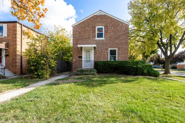 $319,900 | 4247 Anna Avenue, Lyons, IL 60534