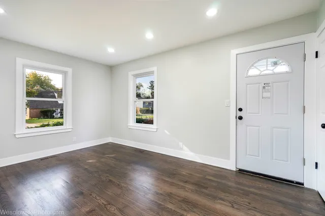 $319,900 | 4247 Anna Avenue, Lyons, IL 60534