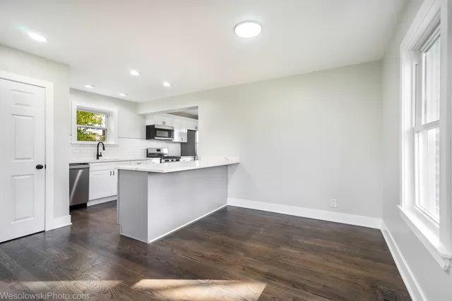 $319,900 | 4247 Anna Avenue, Lyons, IL 60534