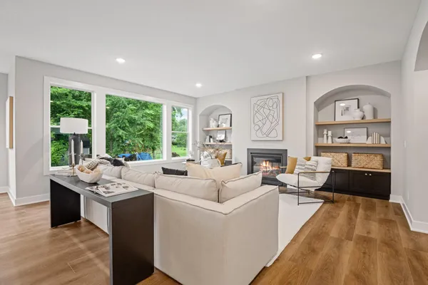 $1,065,000 | 449 Bear Court, Vadnais Heights, MN 55127