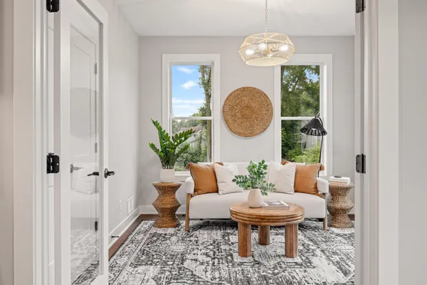 $1,065,000 | 449 Bear Court, Vadnais Heights, MN 55127