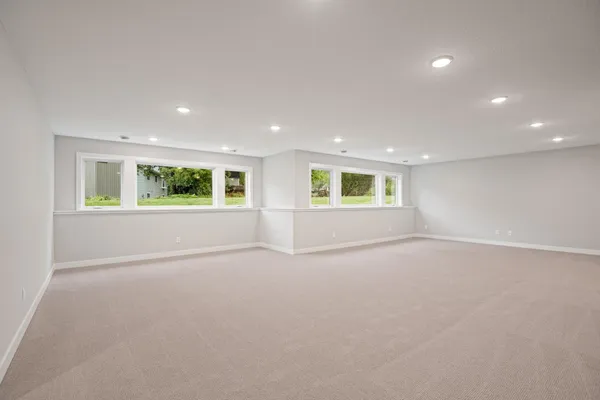 $1,065,000 | 449 Bear Court, Vadnais Heights, MN 55127