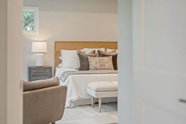 $1,065,000 | 449 Bear Court, Vadnais Heights, MN 55127