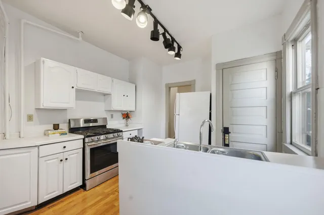 $399,900 | 709 7th Street Southeast, Minneapolis, MN 55414