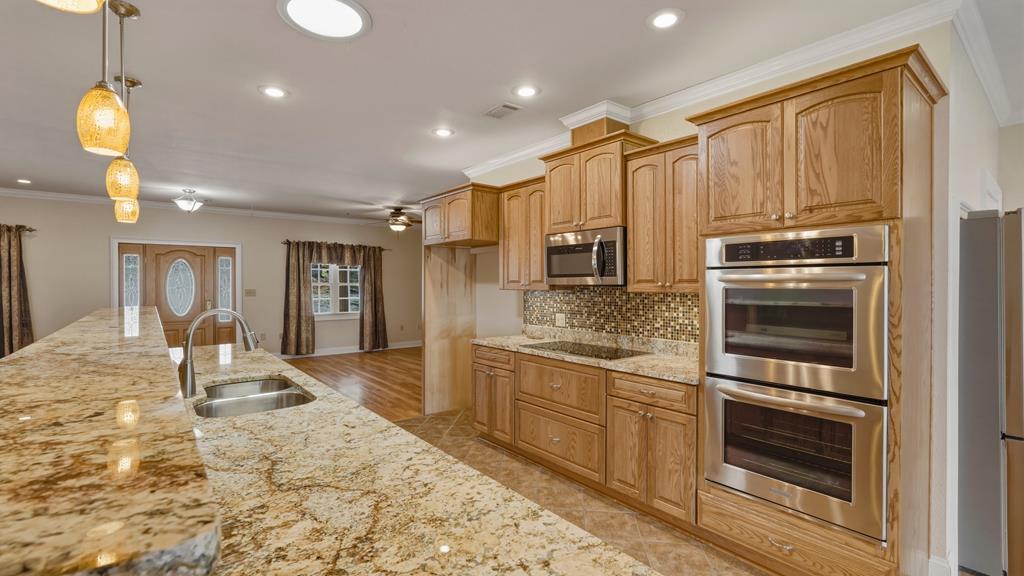 167 Lambert Lake Estates Box Springs, GA 31801 - Photo 28 of 70 Kitchen Aid Dual oven