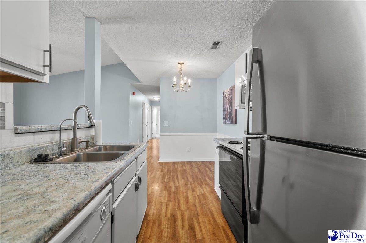 1126 3rd Loop Road Florence, SC 29505 - Photo 10 of 31 Gallery Image 10