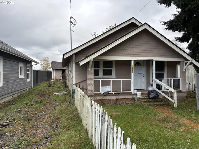 $170,000 | 1220 South Tower Avenue, Centralia, WA 98531
