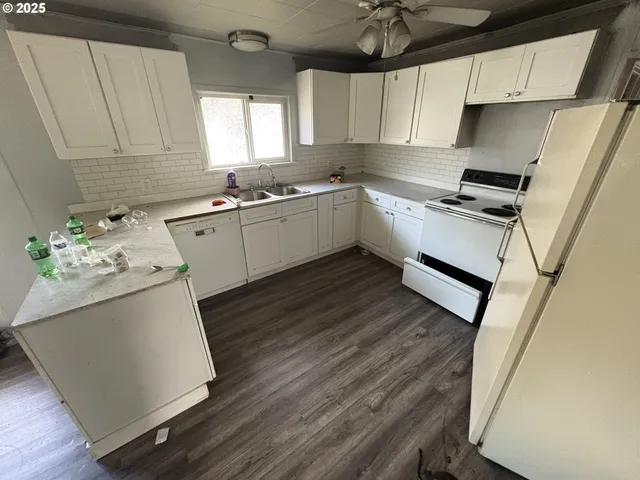 $170,000 | 1220 South Tower Avenue, Centralia, WA 98531