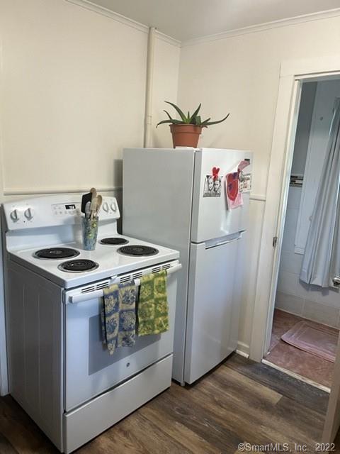 77 Crestwood Road Fairfield, CT 06824 - Photo 7 of 11