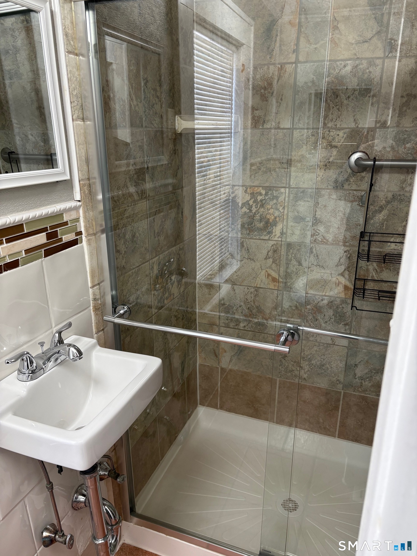 77 Crestwood Road Fairfield, CT 06824 - Photo 10 of 11