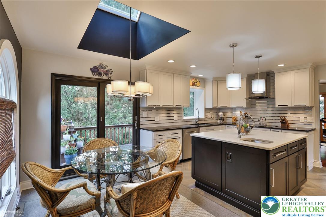 2821 Center Street Bethlehem, PA 18017 - Photo 16 of 58