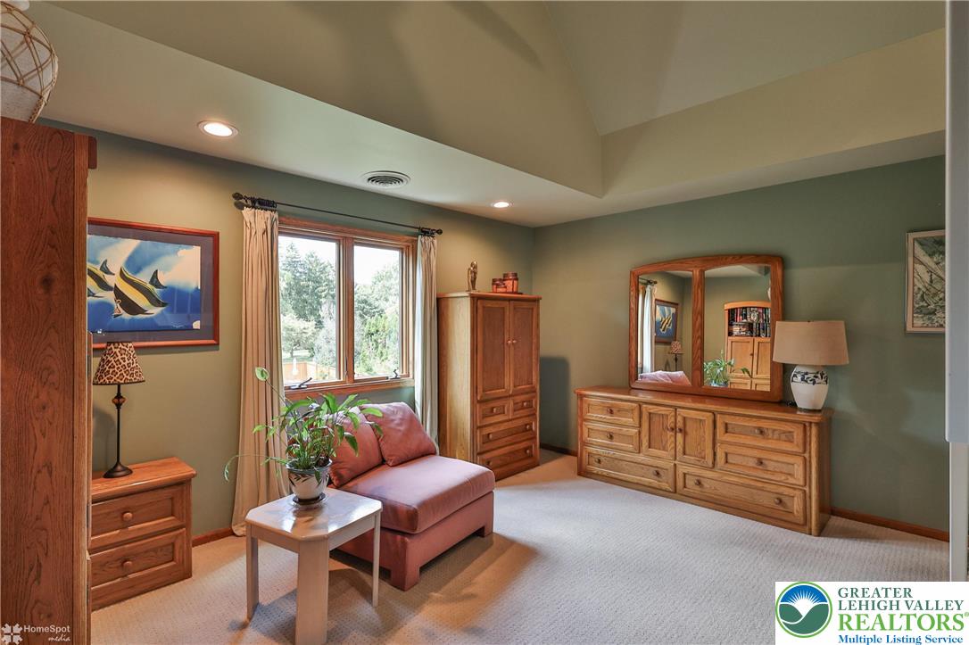 2821 Center Street Bethlehem, PA 18017 - Photo 26 of 58