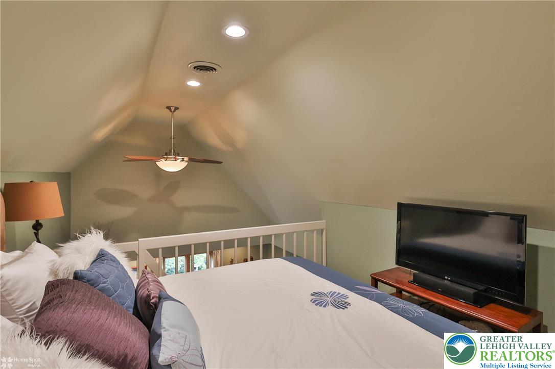2821 Center Street Bethlehem, PA 18017 - Photo 29 of 58 Loft area above primary suite