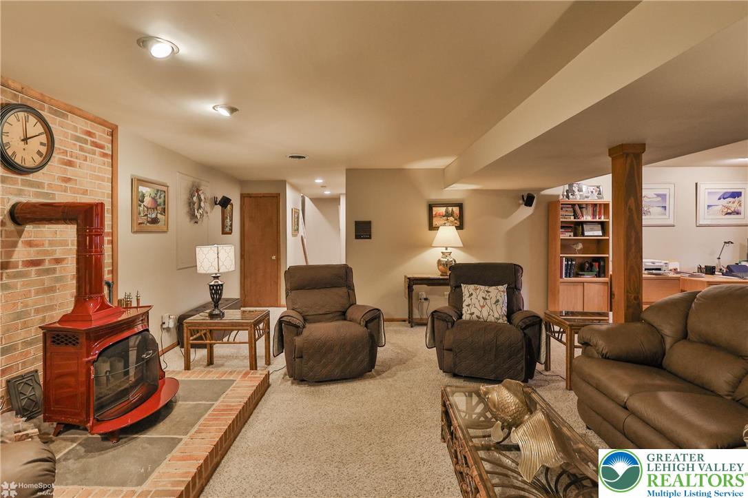 2821 Center Street Bethlehem, PA 18017 - Photo 40 of 58