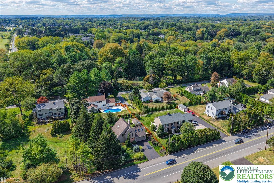 2821 Center Street Bethlehem, PA 18017 - Photo 5 of 58