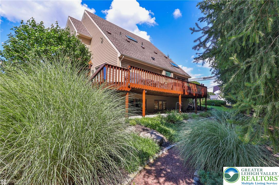 2821 Center Street Bethlehem, PA 18017 - Photo 53 of 58 Lot facing the right of this picture cannot be built on ensuring additional privacy