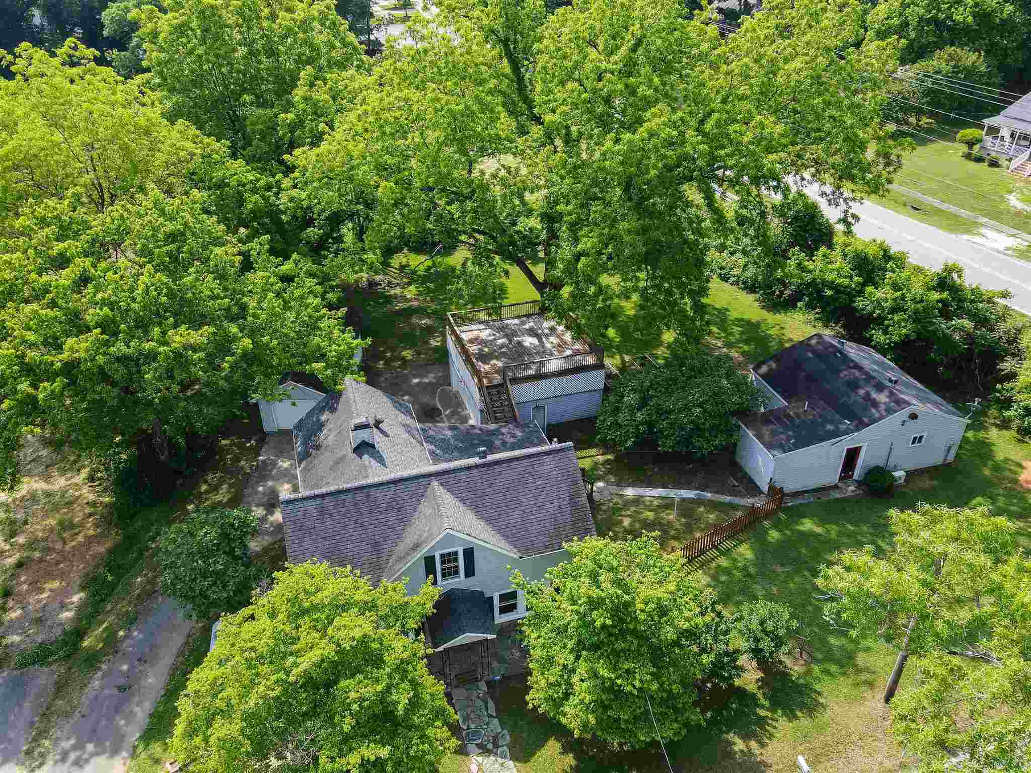 104 Montgomery Street Campobello, SC 29322 - Photo 3 of 32