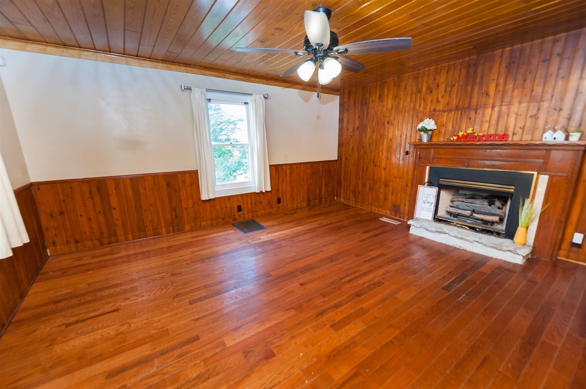 104 Montgomery Street Campobello, SC 29322 - Photo 4 of 32