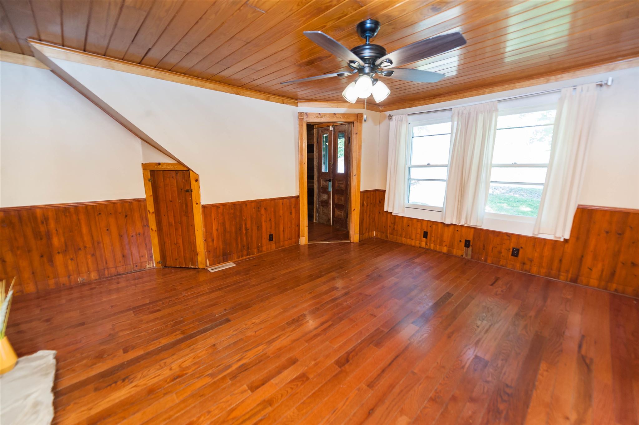 104 Montgomery Street Campobello, SC 29322 - Photo 5 of 32