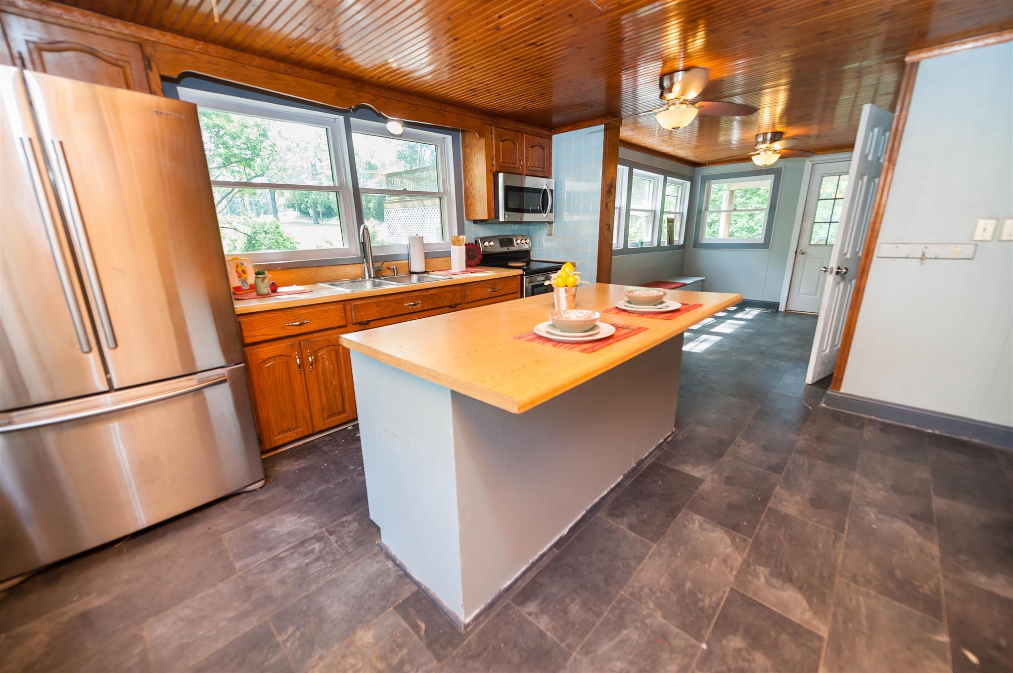 104 Montgomery Street Campobello, SC 29322 - Photo 8 of 32